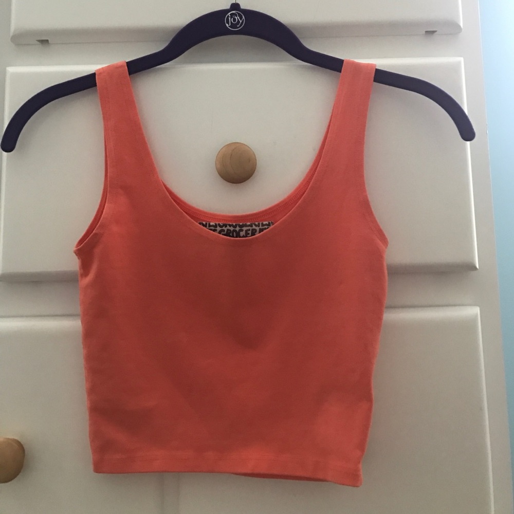 Peach cropped tank